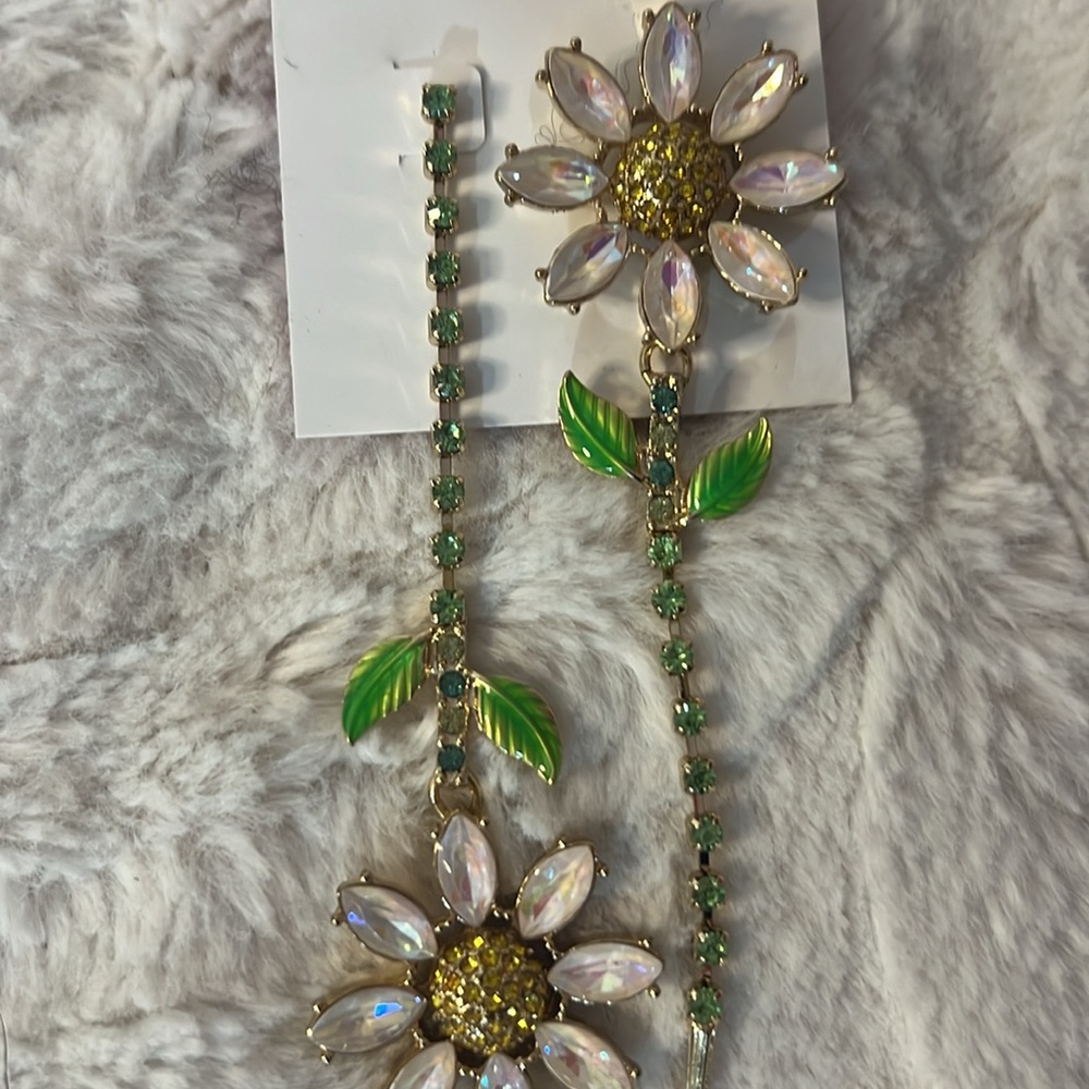 NWT Betsey Johnson AB Rhinestone Huge Daisy Flower Leaves Dangle Earrings DB3 - Picture 2 of 4